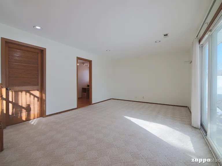 2705 Laurel Ct — Photo 26