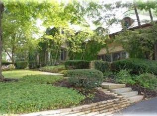 2338 Club Rd, Columbus, OH 43221