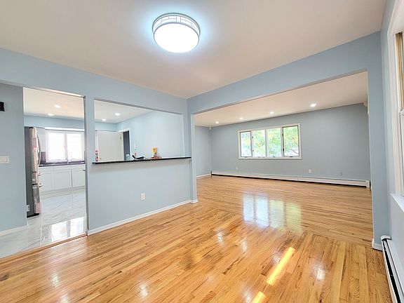 5th image of 242 Terrace Ave Floor 1