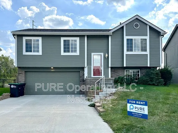 11657 Bauman Ave, Omaha, NE 68164