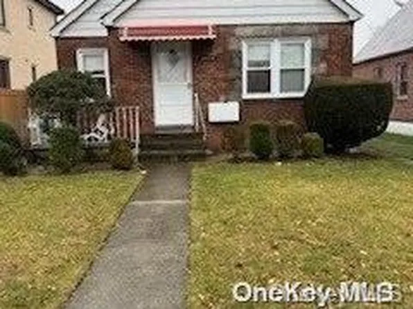69-54 183rd Street, Fresh Meadows, NY 11365