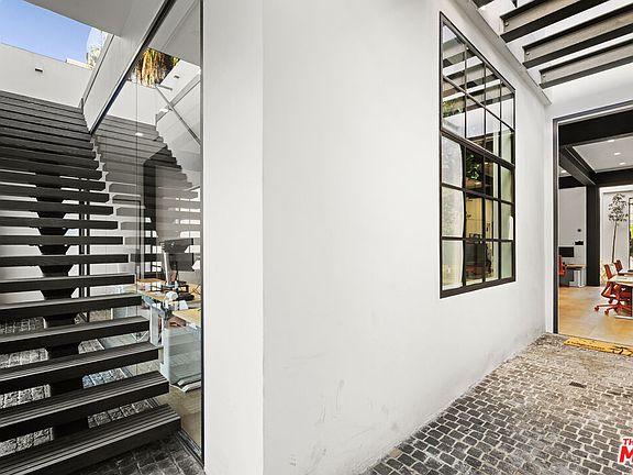 5th image of 1346 Abbot Kinney Blvd