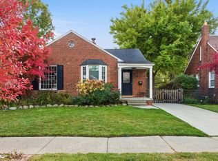 1353 Cambridge Rd, Berkley, MI 48072