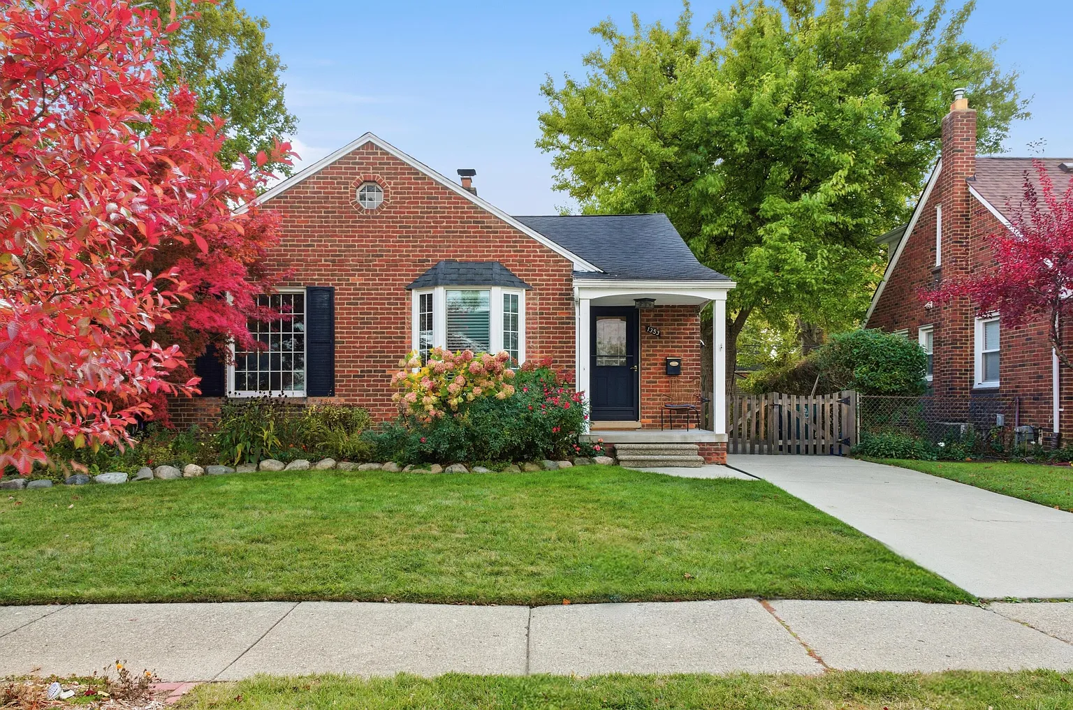 1353 Cambridge Rd photo 1