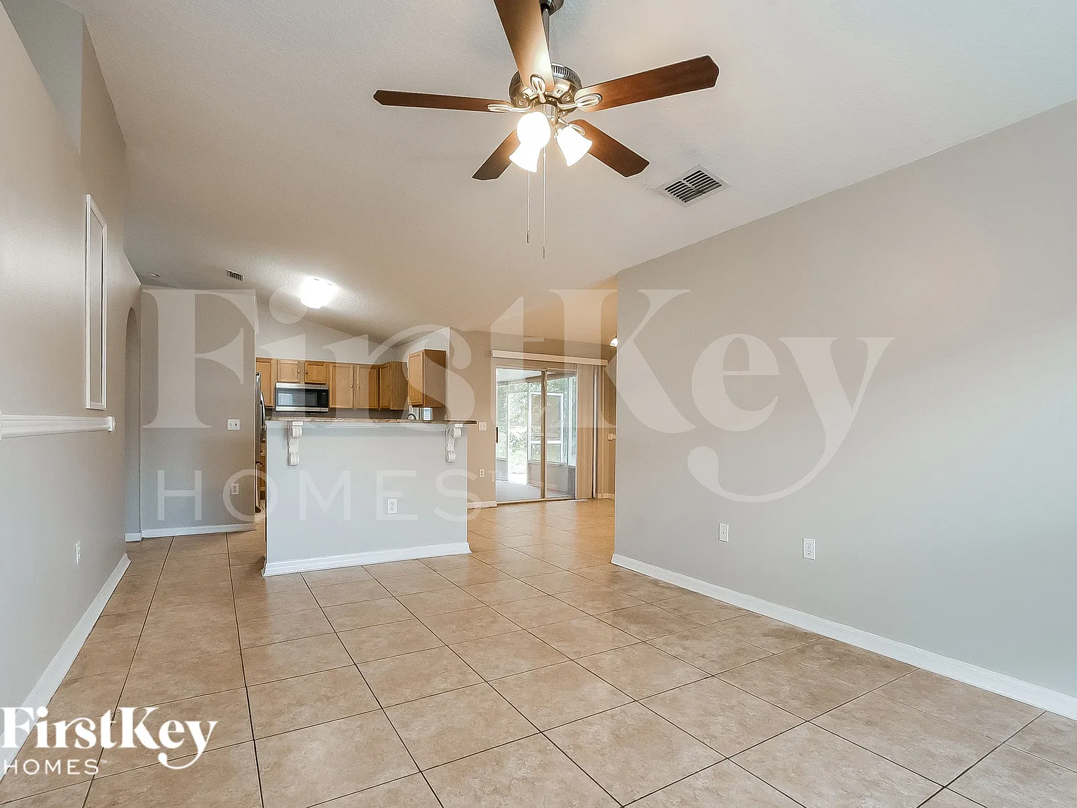 4 bed, 2.0 bath, 1708 sqft, $2,195 — Photo 4