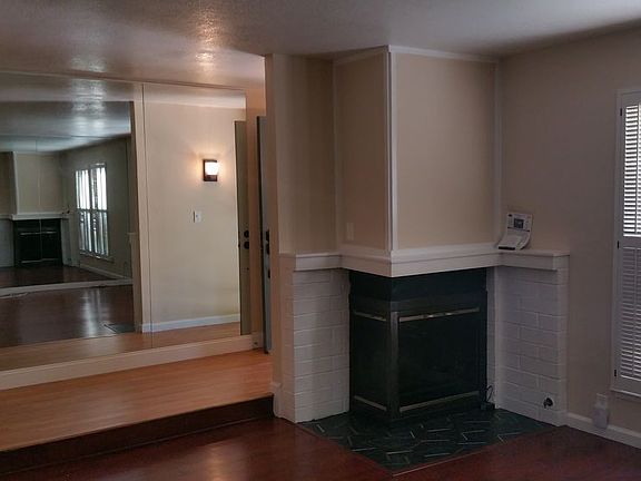 3rd image of 346 Bridge Pl