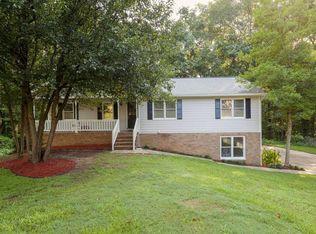 1004 Echo Valley Ct, Loganville, GA 30052