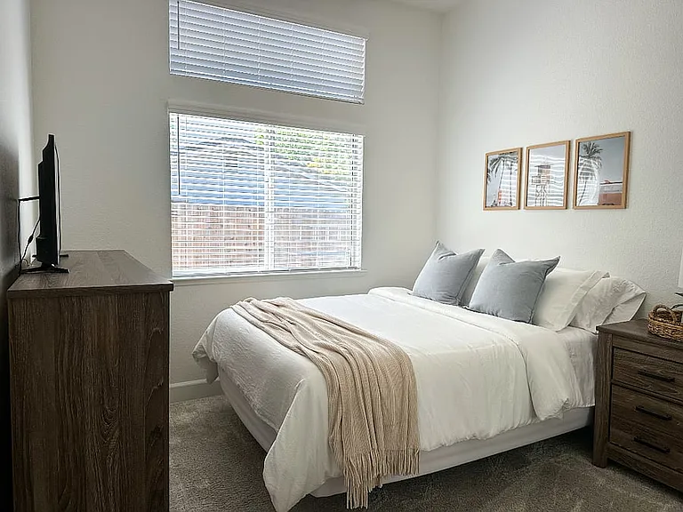 109 Grimes Way — Photo 21