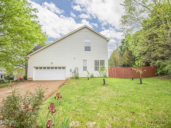 4th image of 9013 Colebrook Ln