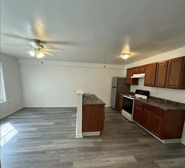 2501 24th St #111 — Photo 1