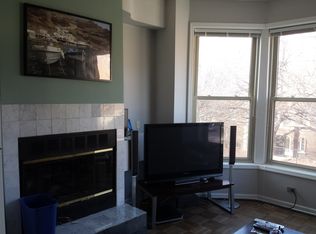 1203 W Roscoe St #2W, Chicago, IL 60657