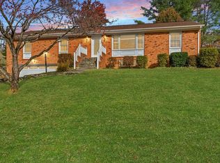 3307 Longhorn Rd, Roanoke, VA 24018