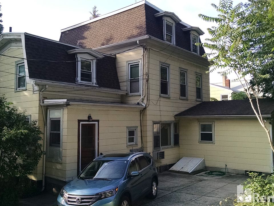 1st image of 401 Grand Ave