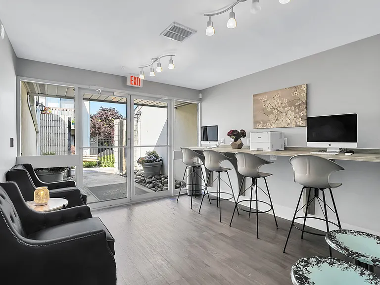 Regency Club Townhomes & Apartments — Photo 6
