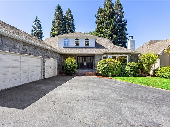 3rd image of 4 Beresford Ct