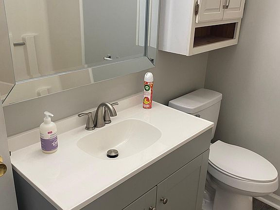 2nd image of 512 Worthington Dr APT 13