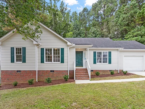 719 Saint Catherines Dr, Wake Forest, NC 27587