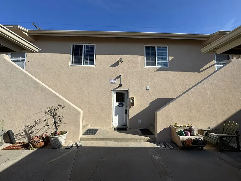 5058-68 Santa Monica Ave — Photo 28