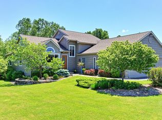 802 Tuckaway Ct, Twin Lakes, WI 53181