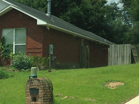 3rd image of 7637 Wood Stream Dr