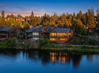 925 SW Theater Dr, Bend, OR 97702