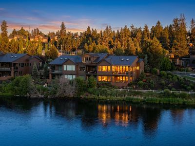 925 SW Theater Dr, Bend, OR, 97702