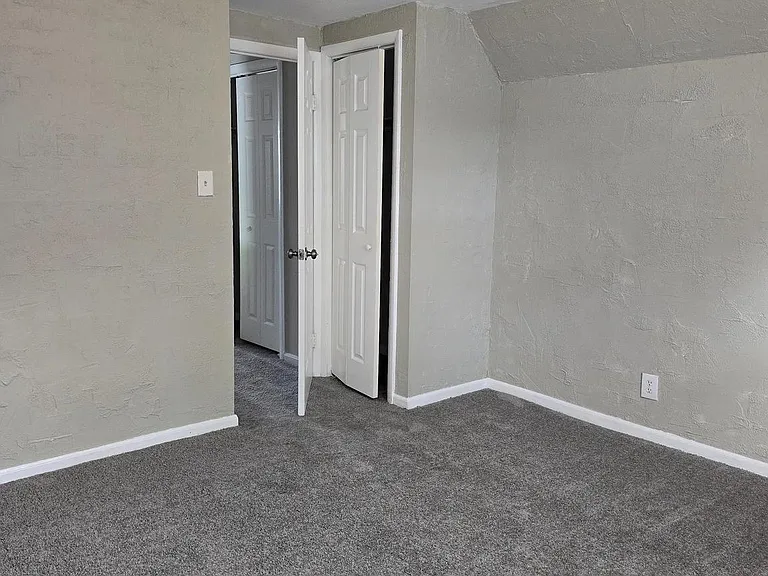 8313 Gibbons Dr — Photo 21