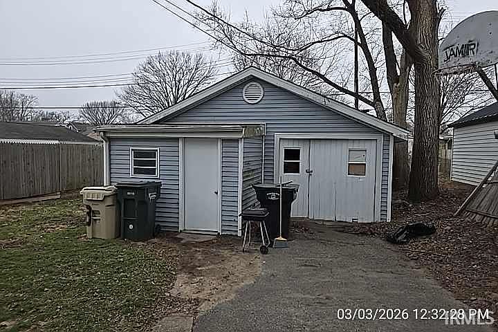 Listing photo 4