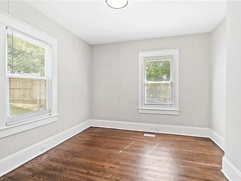 1203 Vance St — Photo 26