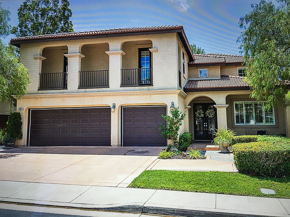 1st image of 23911 Hollingsworth Dr