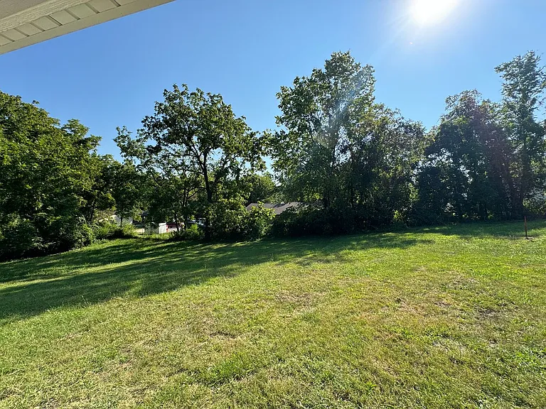 206 N Morgan St — Photo 5