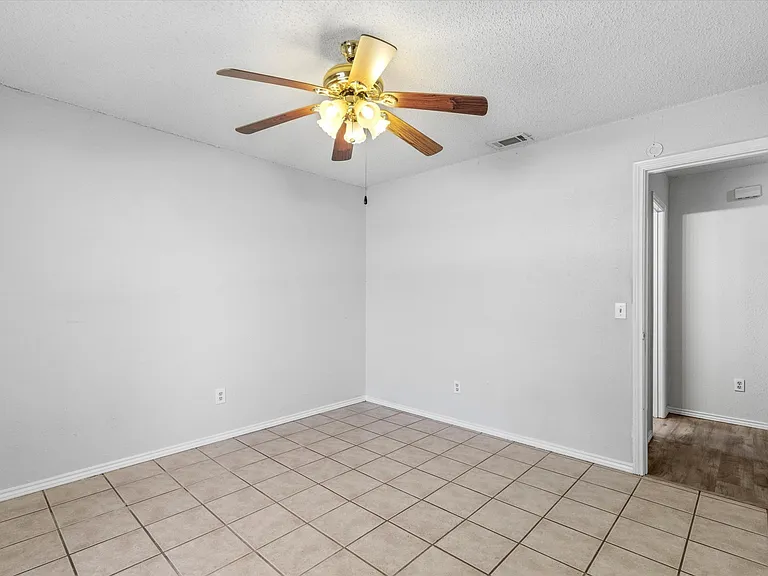 4124 Camino Dr — Photo 14
