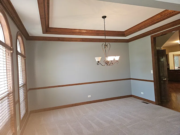 733 Woodbury Ct — Photo 7