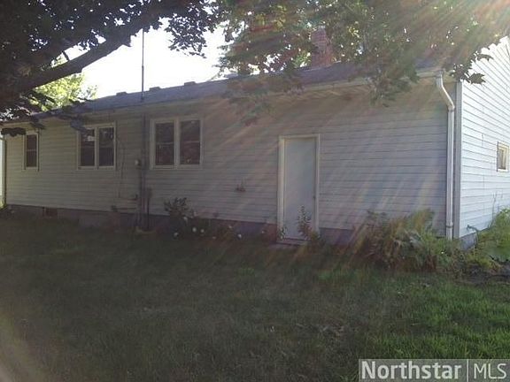 3rd image of 411 N Gorman Ave