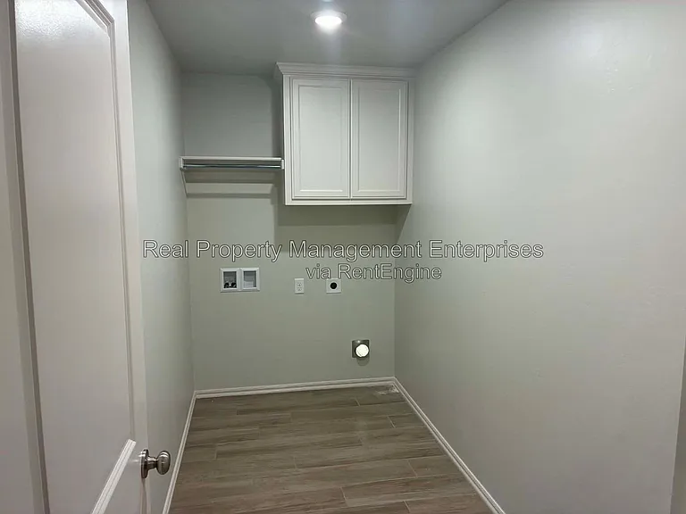 343751 E 870th Rd — Photo 23
