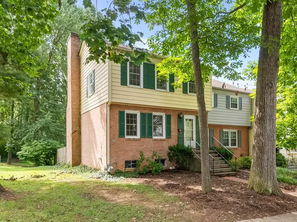 101 Sherwood Ct, Blacksburg, VA 24060