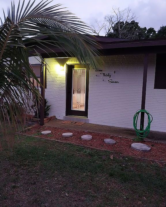 1st image of 337 Earl Ave