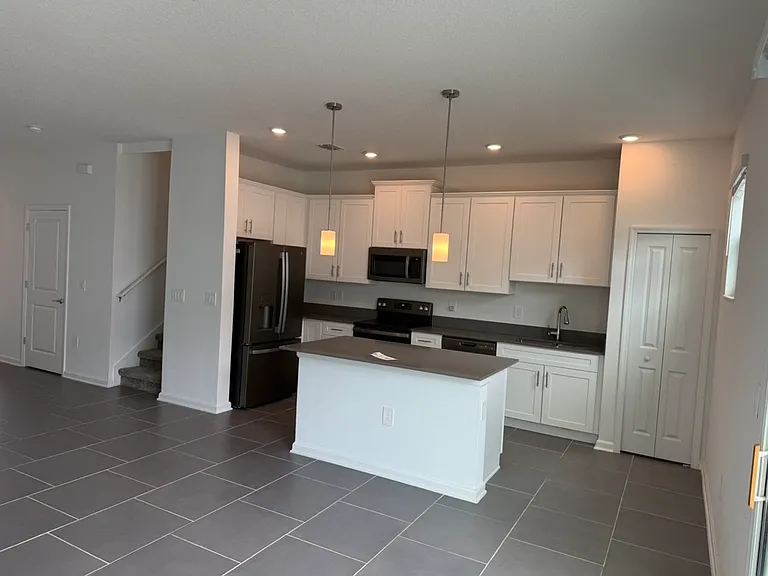 7621 Danube Rd — Photo 4