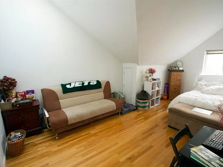 110 Outlook Ave #2 — Photo 11