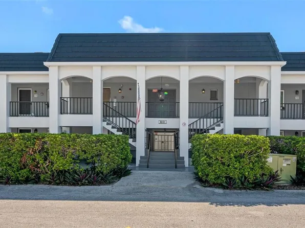 8651 10th St N APT 216, Saint Petersburg, FL 33702