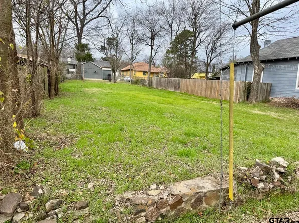 706 N Della Ave, Tyler, TX 75702