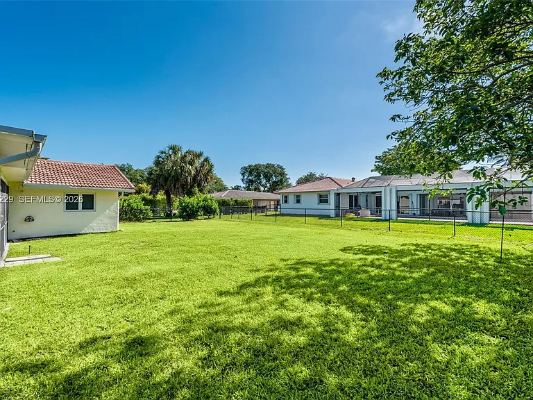 3165 NW 116th Ave — Photo 41