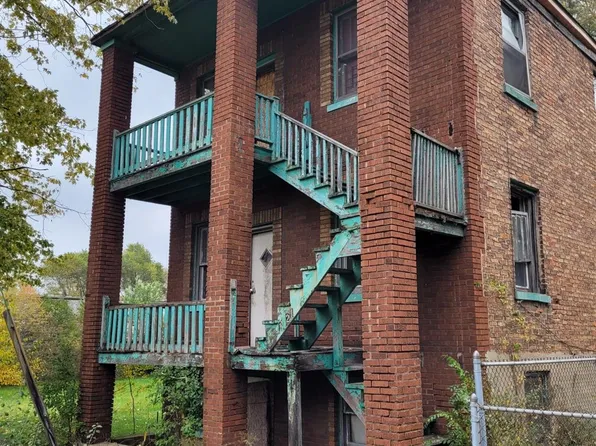 1521 Pierce St, Gary, IN 46407