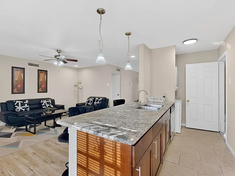 136 Yorkshire Dr #ID1492679P — Photo 9