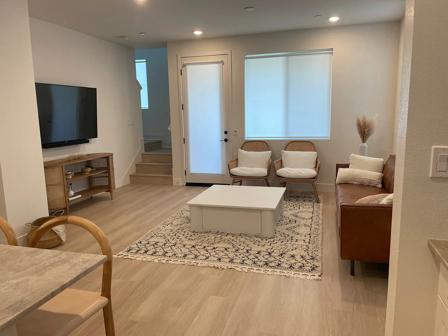 2 bed, 1531 sqft, $4,300 — Photo 1