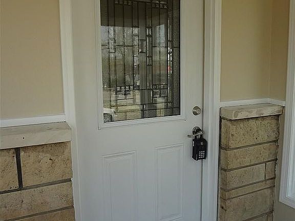 3rd image of 509 Sheridan Dr