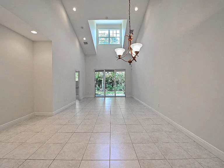 1645 Baseline Ln — Photo 5