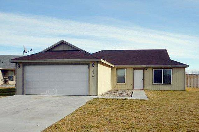 1st image of 215 N Alvina Ct