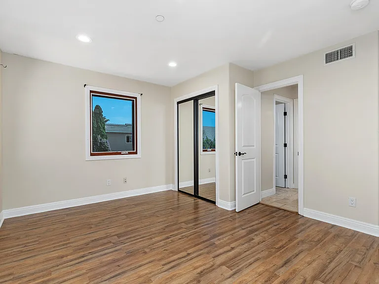 148 W Marquita #B — Photo 24