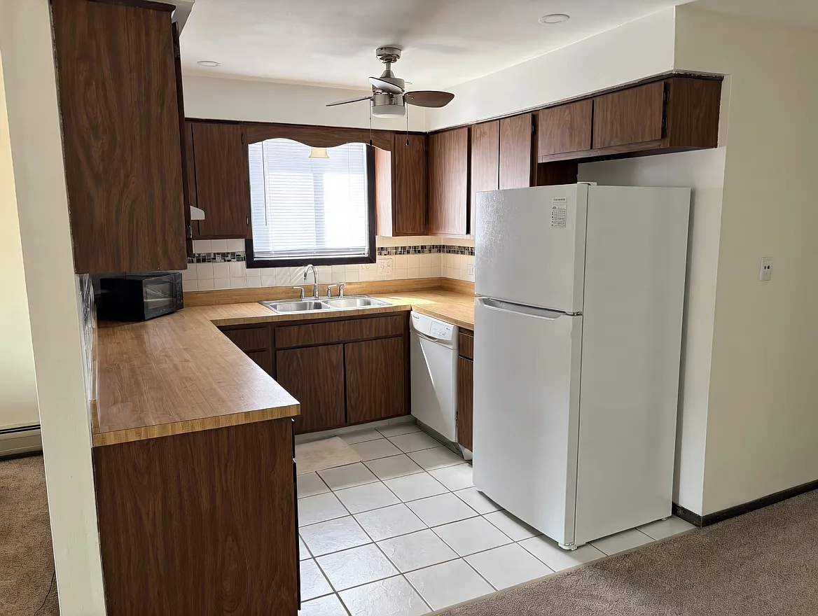 2 bed, 850 sqft, $1,650 — Photo 4